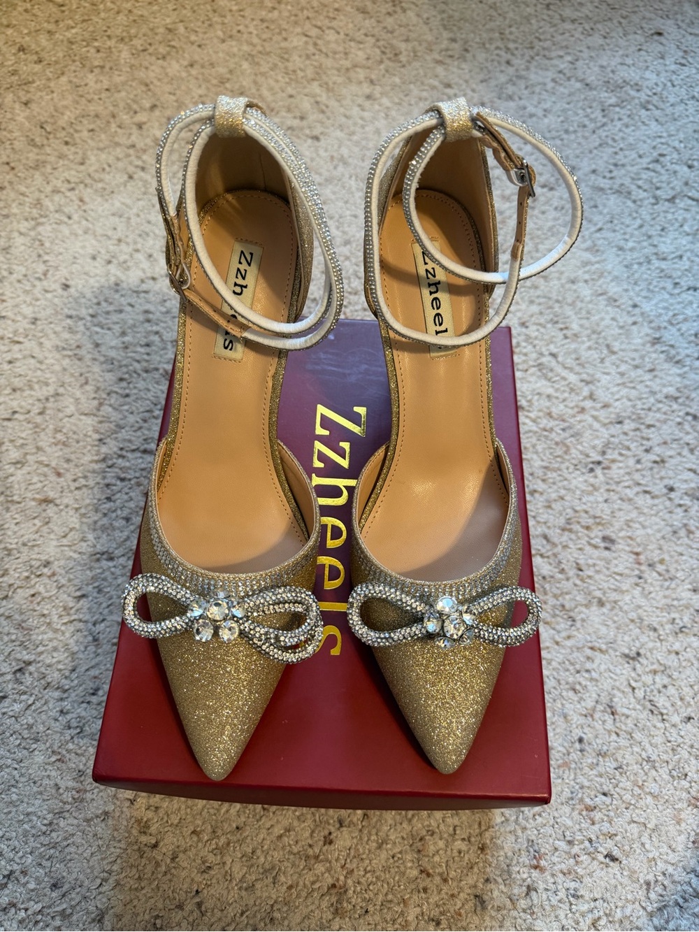 Gold Glitter Rhinestone Bow Pointed Toe Heels Size 8